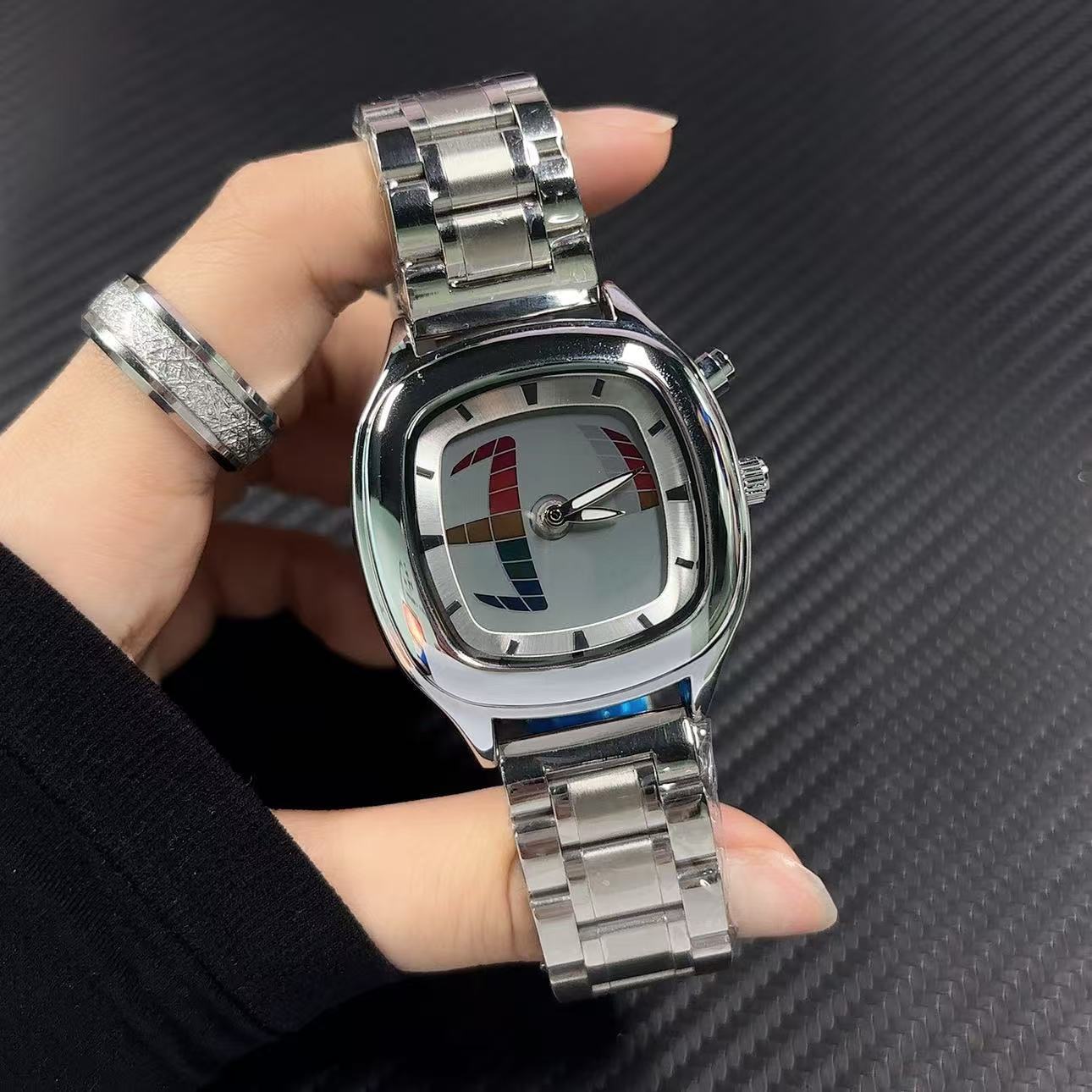 The Millennium Retro Style Men - đánh giá và giá Vintage Watch Collecting